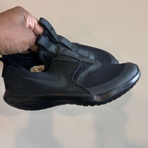 Nike Kid’s Flex Runner Black Athletic Slip-On Shoes - 2Y
